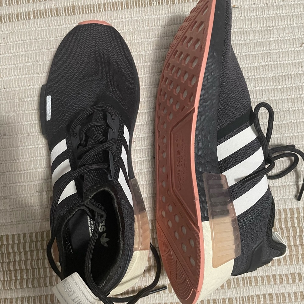 Adidas shoes great condition